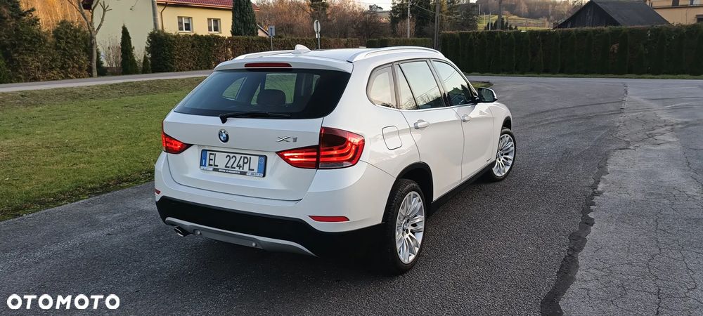 BMW X1 sDrive18d Sport Line - 28
