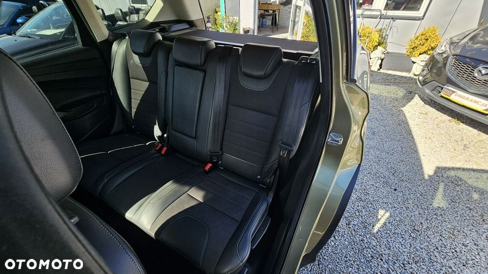 Ford Kuga - 23
