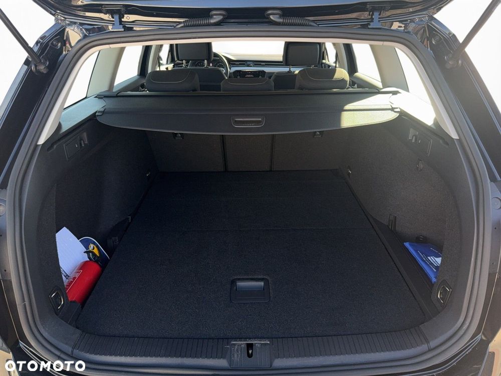 Volkswagen Passat Variant - 35