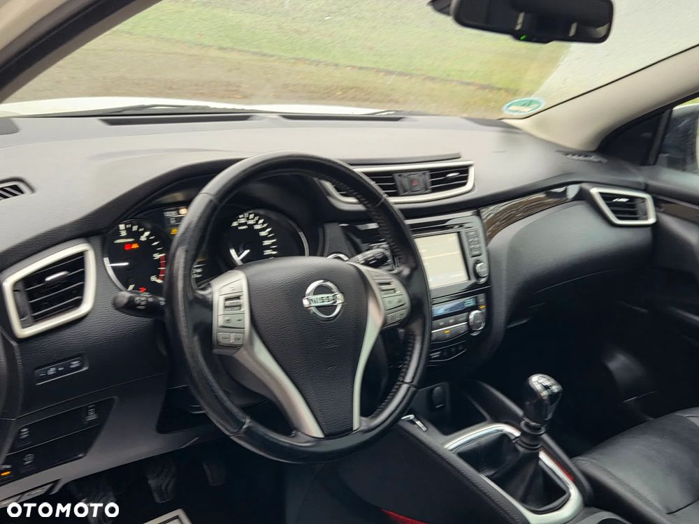 Nissan Qashqai 1.6 dCi 4 x 4 DPF Start/Stop I-Way - 27