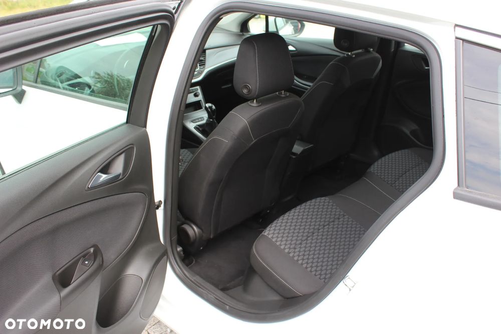 Opel Astra 1.4 Turbo Edition - 15
