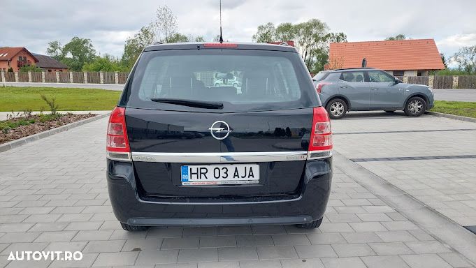 Opel Zafira - 3