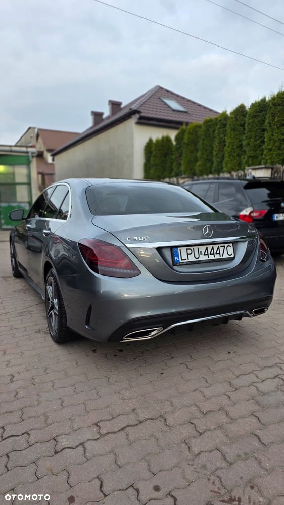 Mercedes-Benz Klasa C 300 4Matic 9G-TRONIC AMG Line - 10