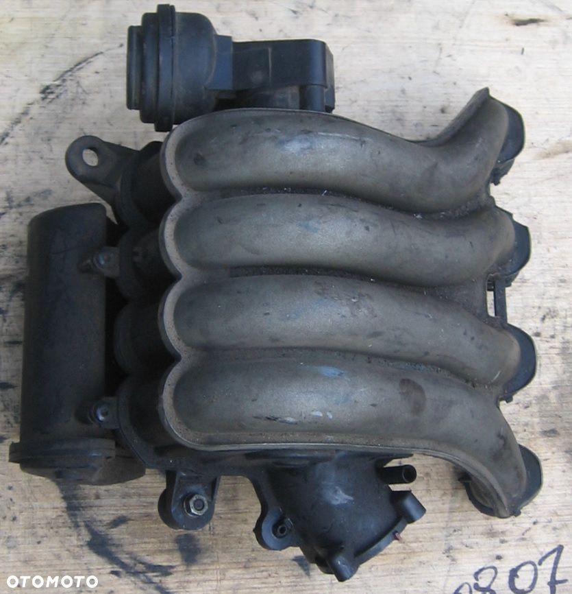 kolektor ssący AUDI A4 B6 B7 2.0 ALT 06B133210AT - 3