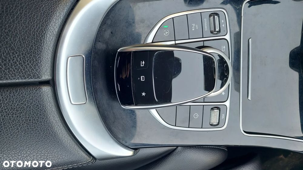 Mercedes-Benz Klasa C 180 (BlueTEC) d 7G-TRONIC AMG Line - 15