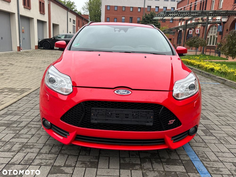 Ford Focus 2.0 EcoBoost ST mit Leder-Sport-Paket - 14