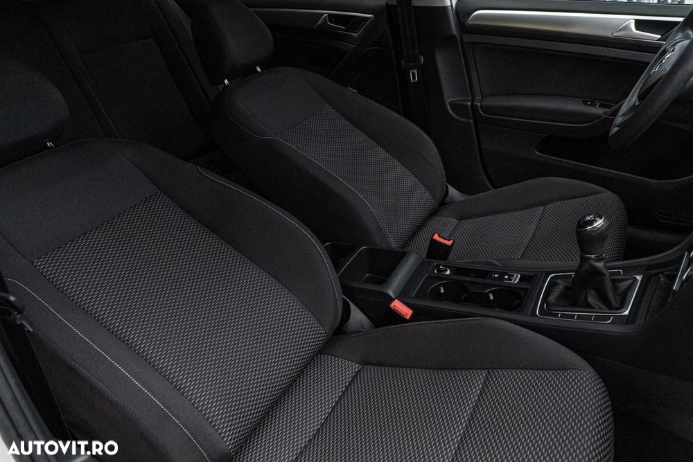 Volkswagen Golf 1.0 TSI BlueMotion Comfortline - 37