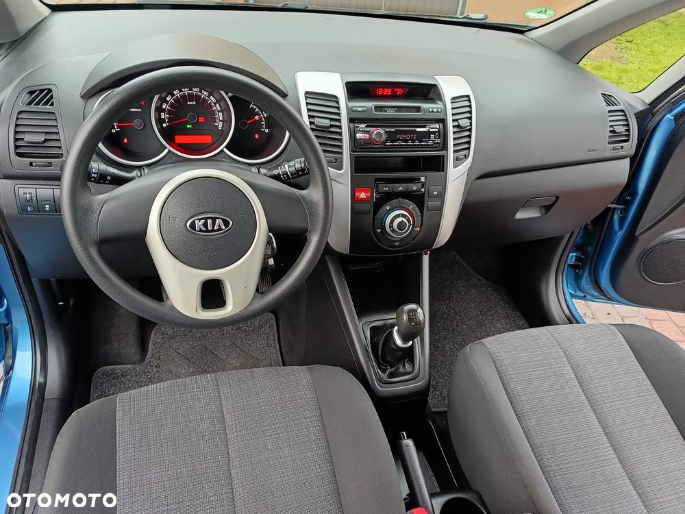 Kia Venga 1.4 CVVT Vision - 10
