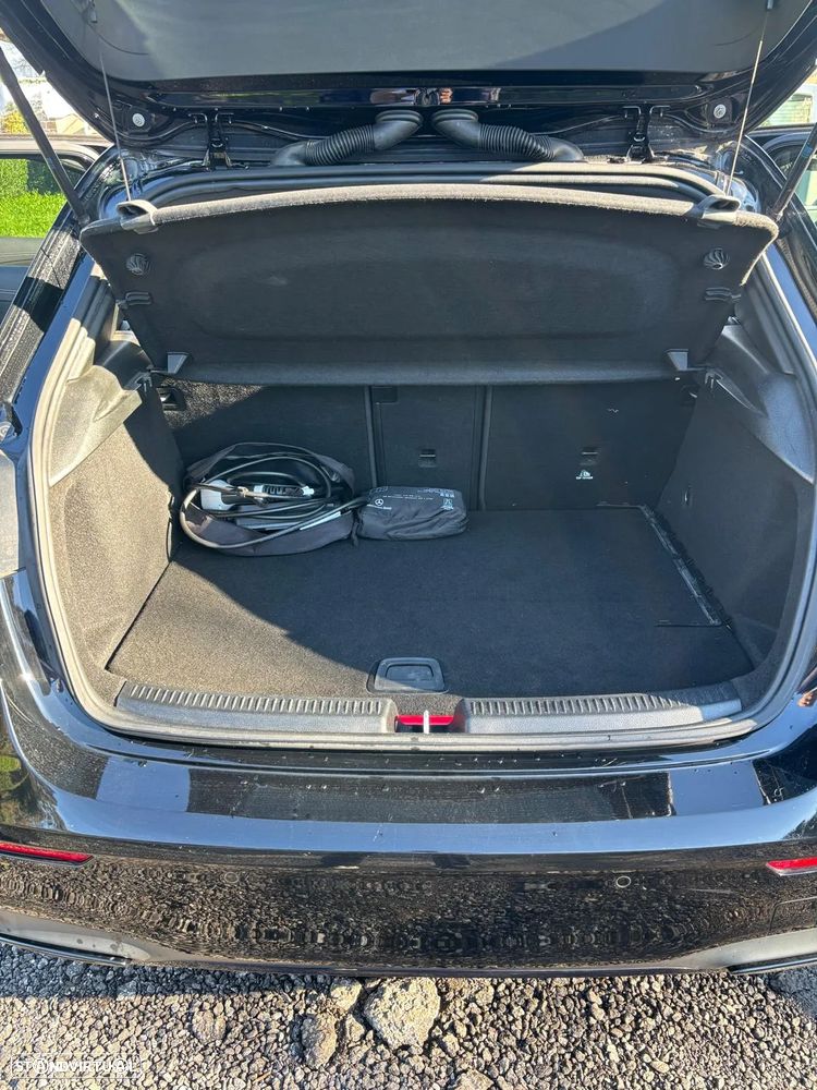 Mercedes-Benz A 250 e AMG Line - 6