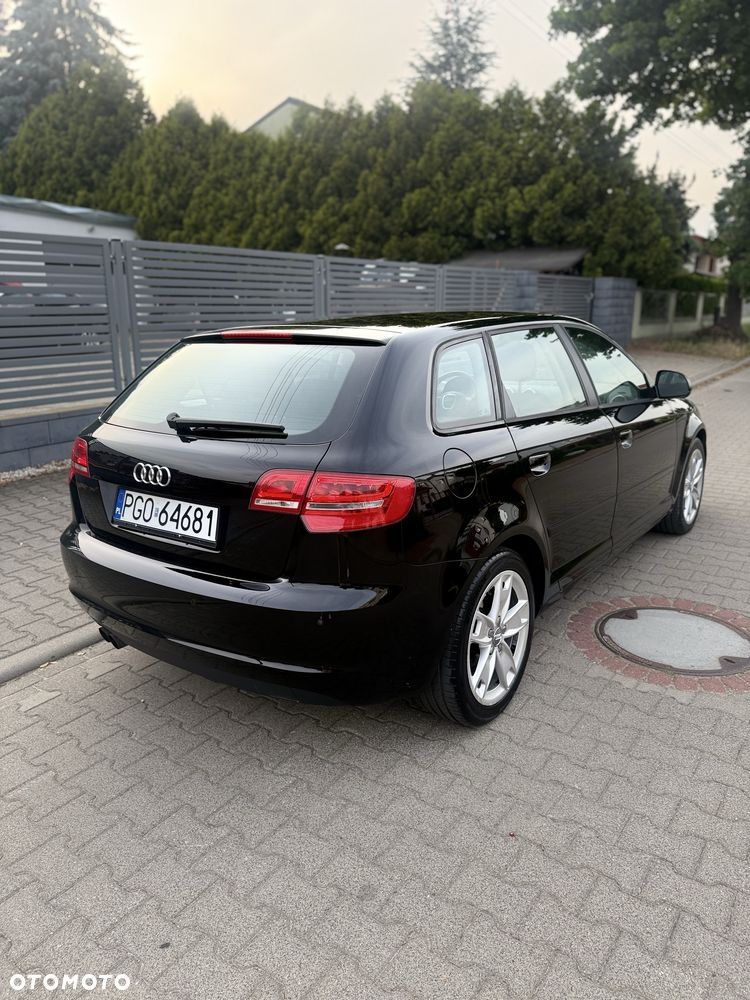 Audi A3 Sportback - 6