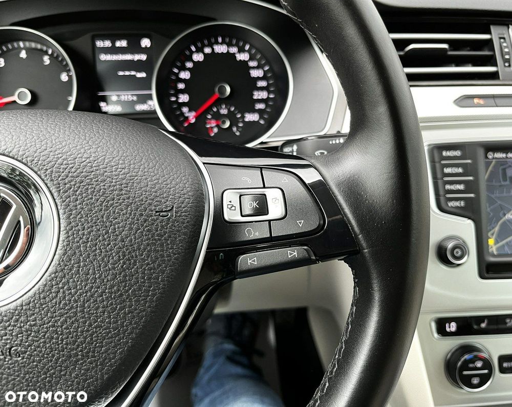Volkswagen Passat Variant - 22