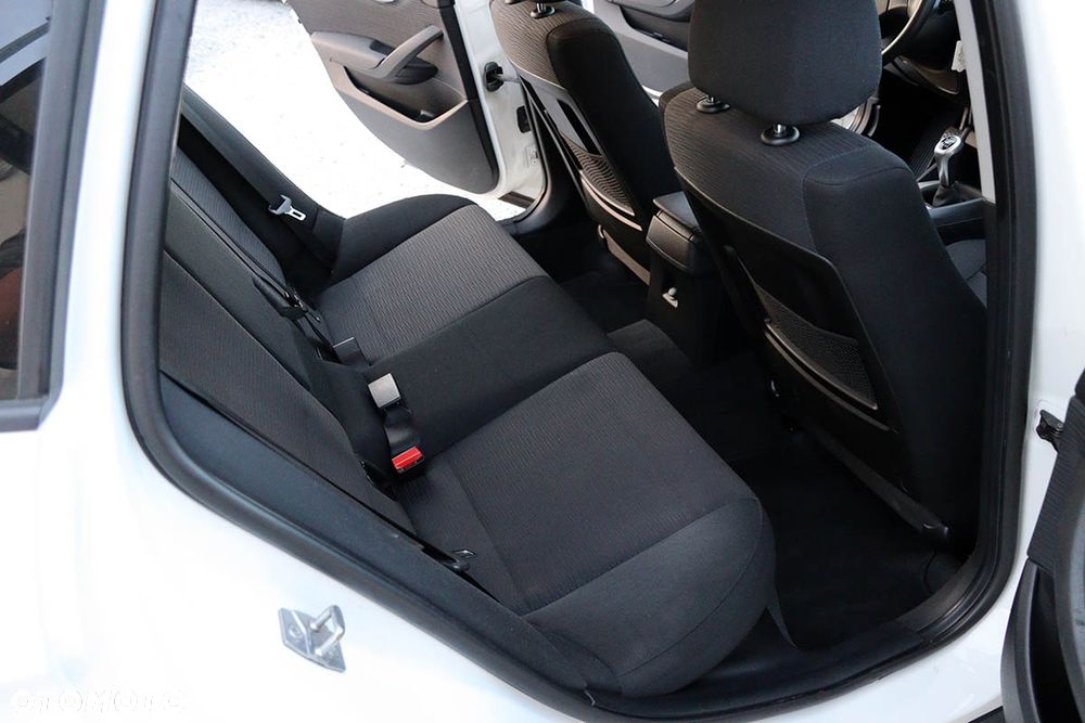 BMW X1 sDrive18d xLine - 29