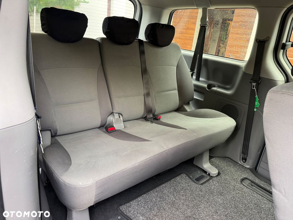Hyundai H-1 2.5 CRDi Premium - 10