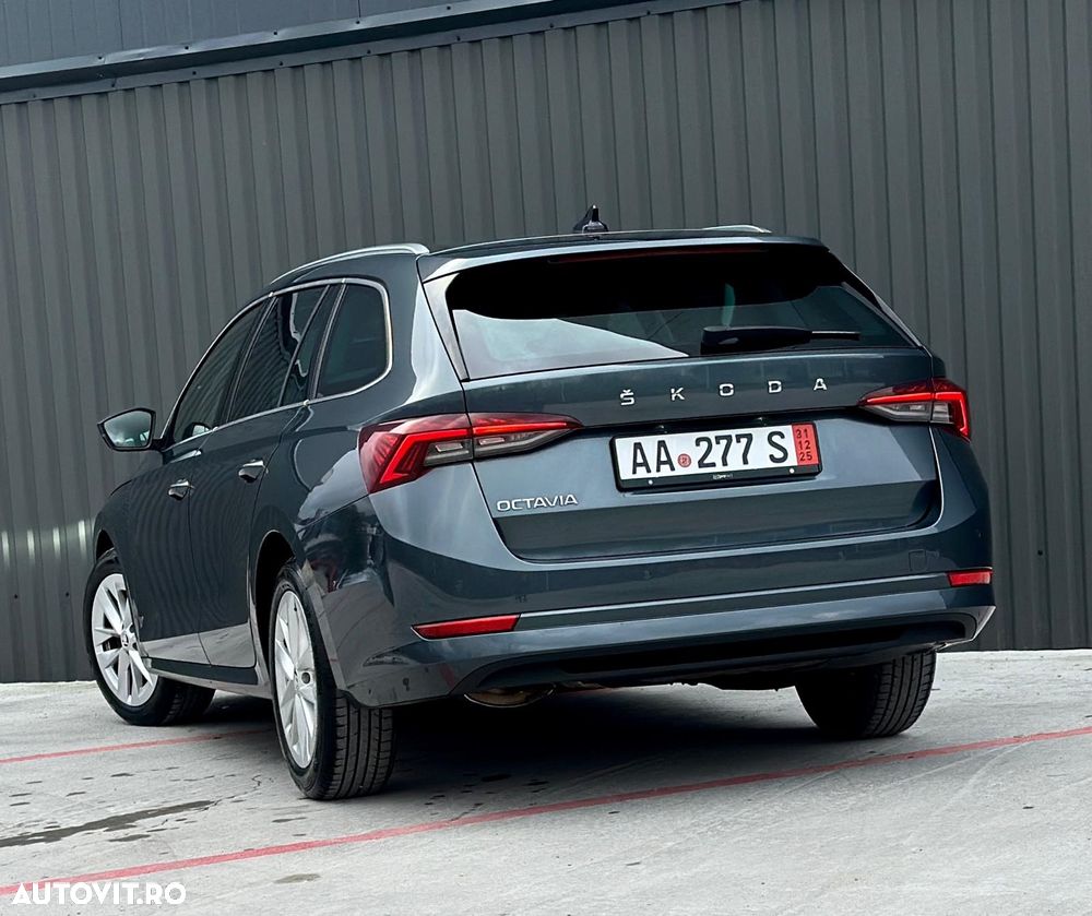 Skoda Octavia Combi 2.0 TDI DSG Style - 12
