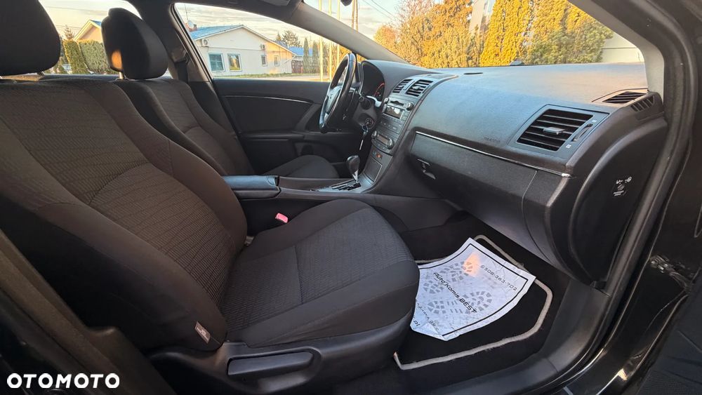 Toyota Avensis 2.0 Multidrive S Executive - 30