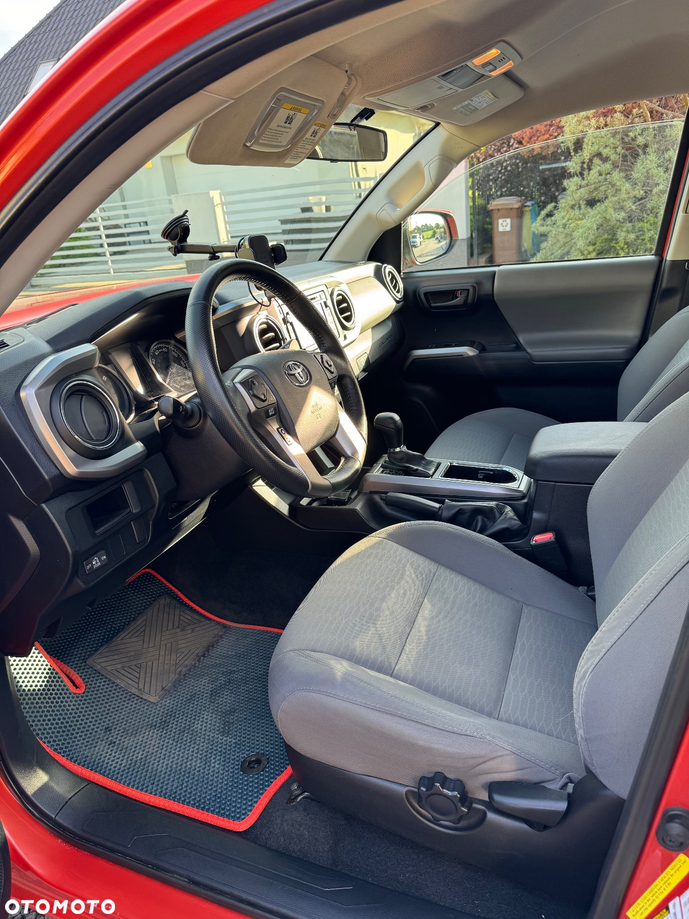Toyota Tacoma - 10