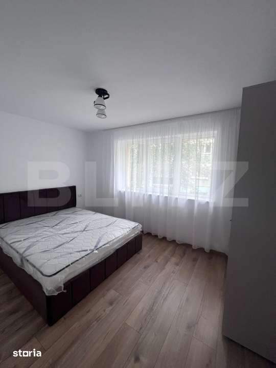 Apartament 4 camere, decomandat, etaj intermediar, zona USV - Imagine principală: 4/13