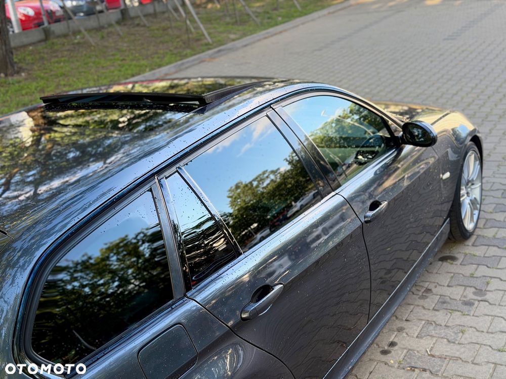 BMW Seria 3 330i - 36
