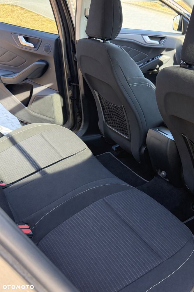 Ford Focus 1.0 EcoBoost Titanium Business - 33