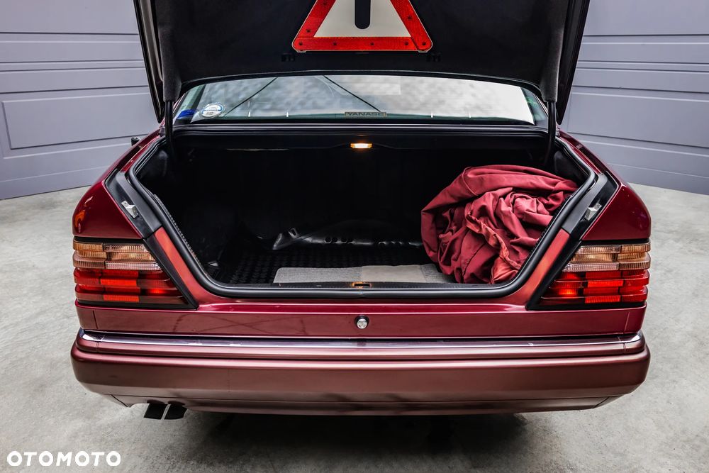 Mercedes-Benz Klasa E - 36
