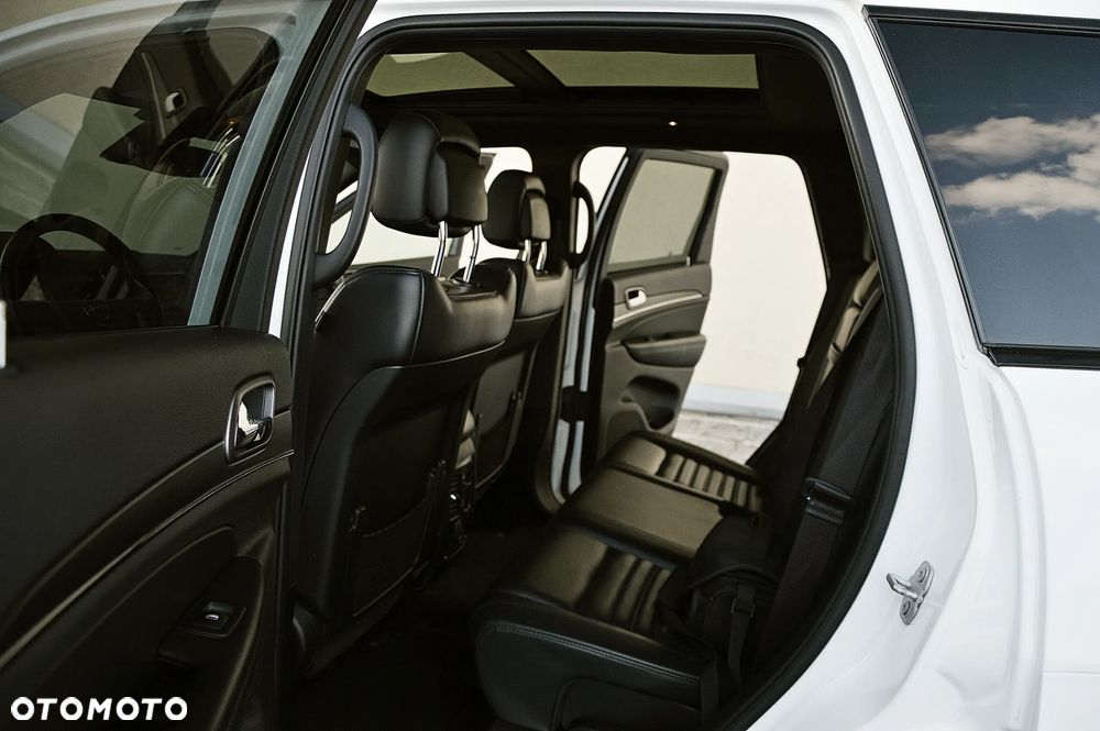 Jeep Grand Cherokee - 8