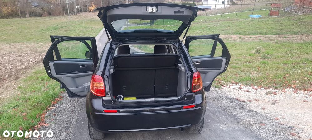 Suzuki SX4 - 11