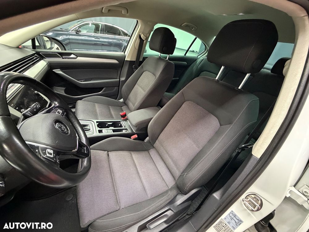 Volkswagen Passat 2.0 TDI DSG Highline - 11
