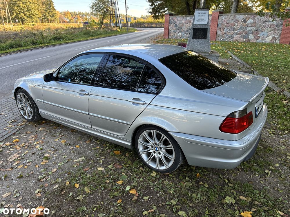 BMW Seria 3 2003 photo 3