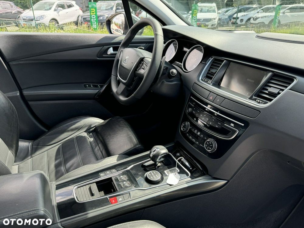 Peugeot 508 RXH Hybrid4 - 37