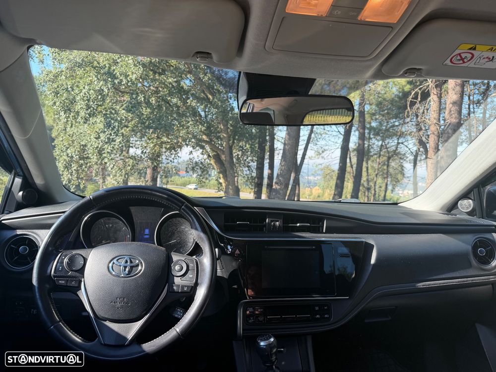 Toyota Auris 1.6 D-4D Exclusive - 11