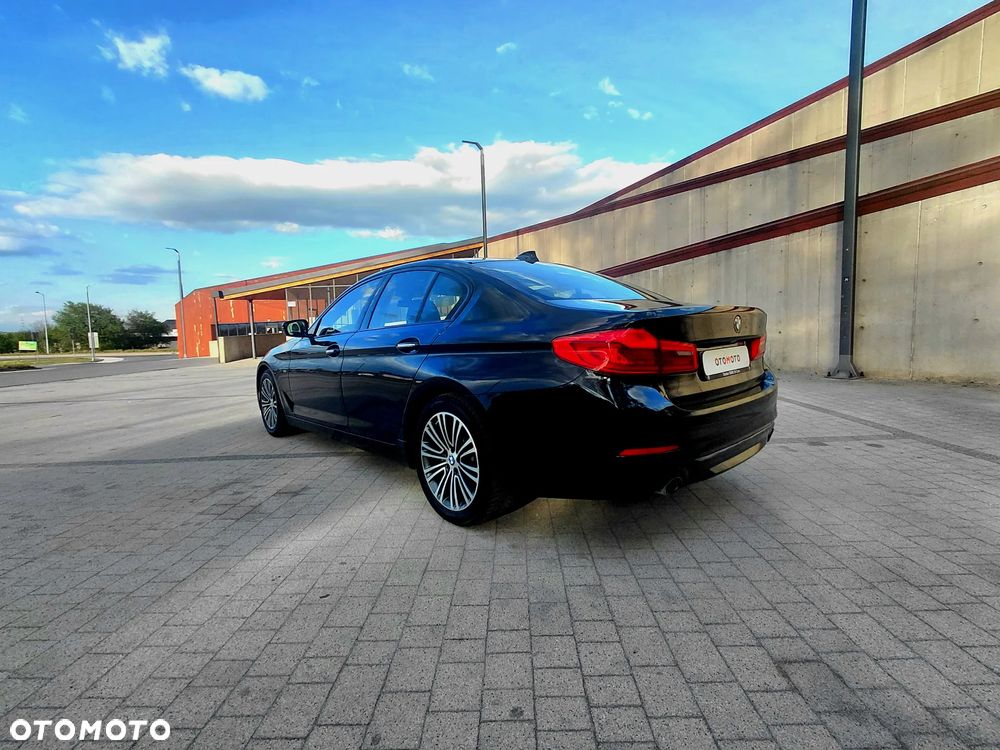 BMW Seria 5 525d Sport Line - 34