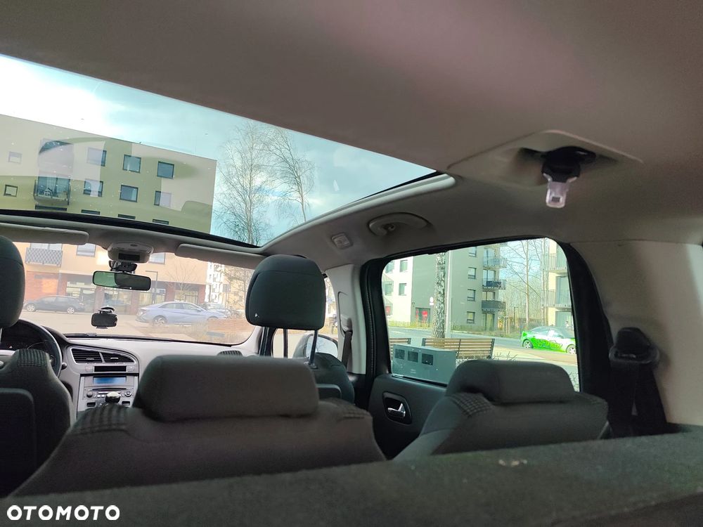 Peugeot 5008 1.6 HDi Family 7os - 13