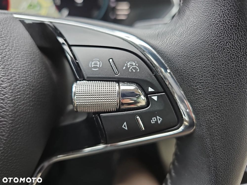 Skoda Superb 2.0 TDI SCR 4x4 L&K DSG - 22