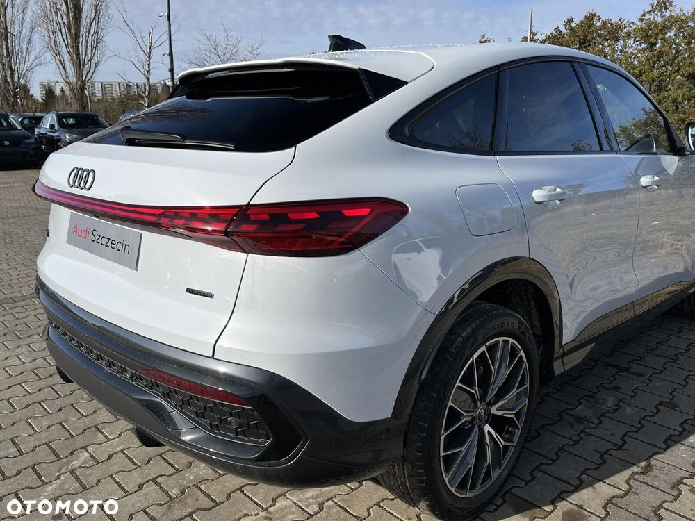 Audi Q5 Sportback - 16