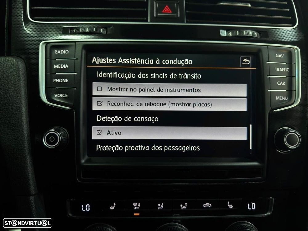 VW Golf 2.0 TDI GTD DSG - 32