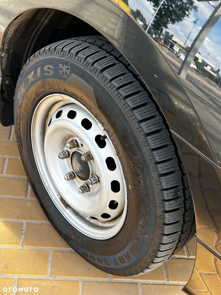 Hyundai H-1 Starex - 29