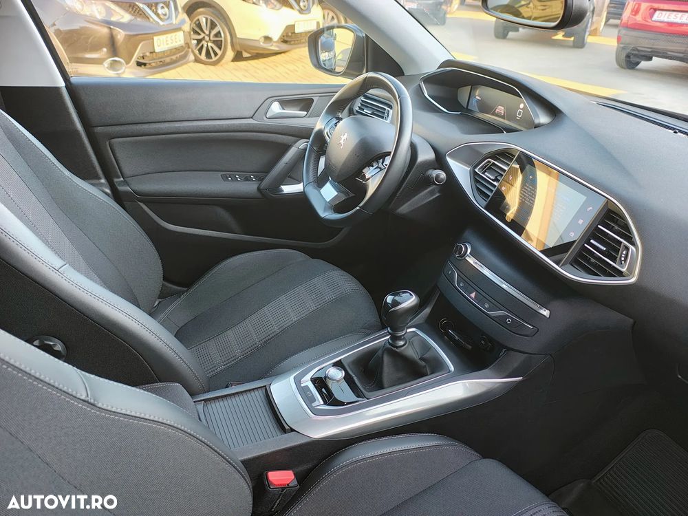 Peugeot 308 - 6