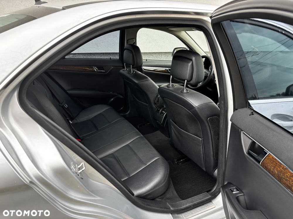 Mercedes-Benz Klasa C - 12