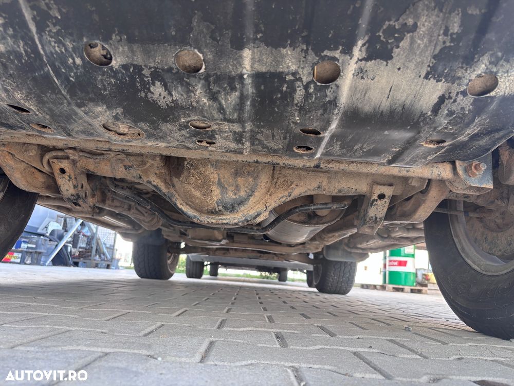Mitsubishi Pajero Sport 2.5 TD Intense Piele + - 18