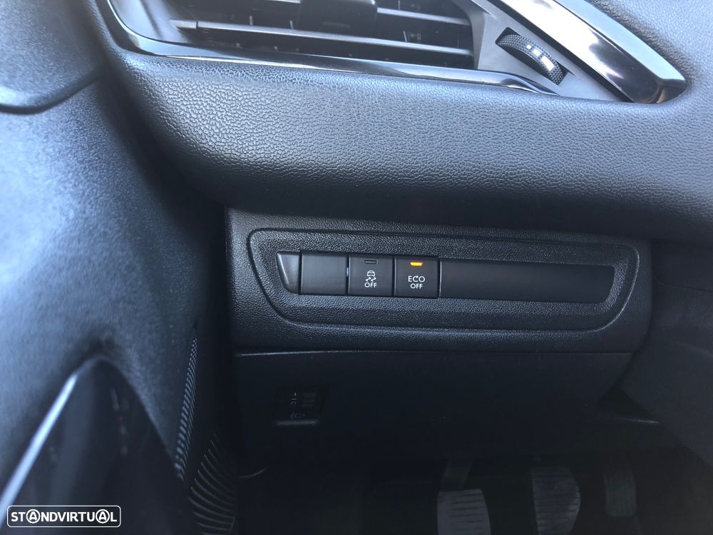 Peugeot 208 e-HDi 92 Stop&Start Active - 9