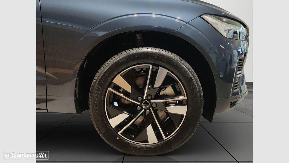 Volvo XC 60 2.0 T6 PHEV Core AWD - 8