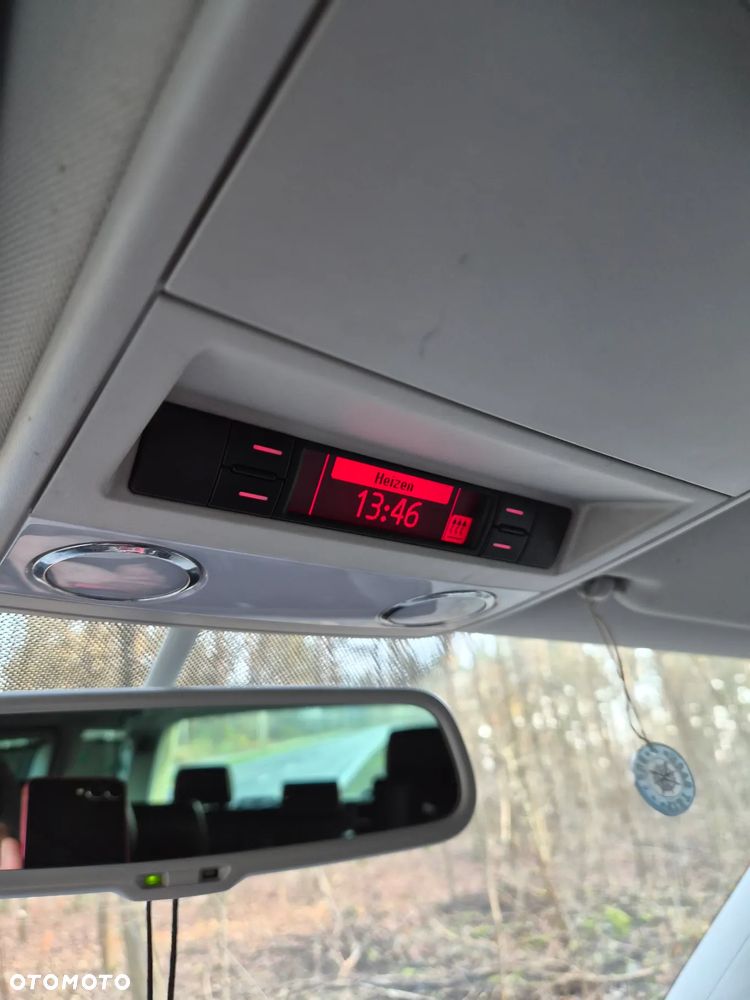 Volkswagen Multivan - 26