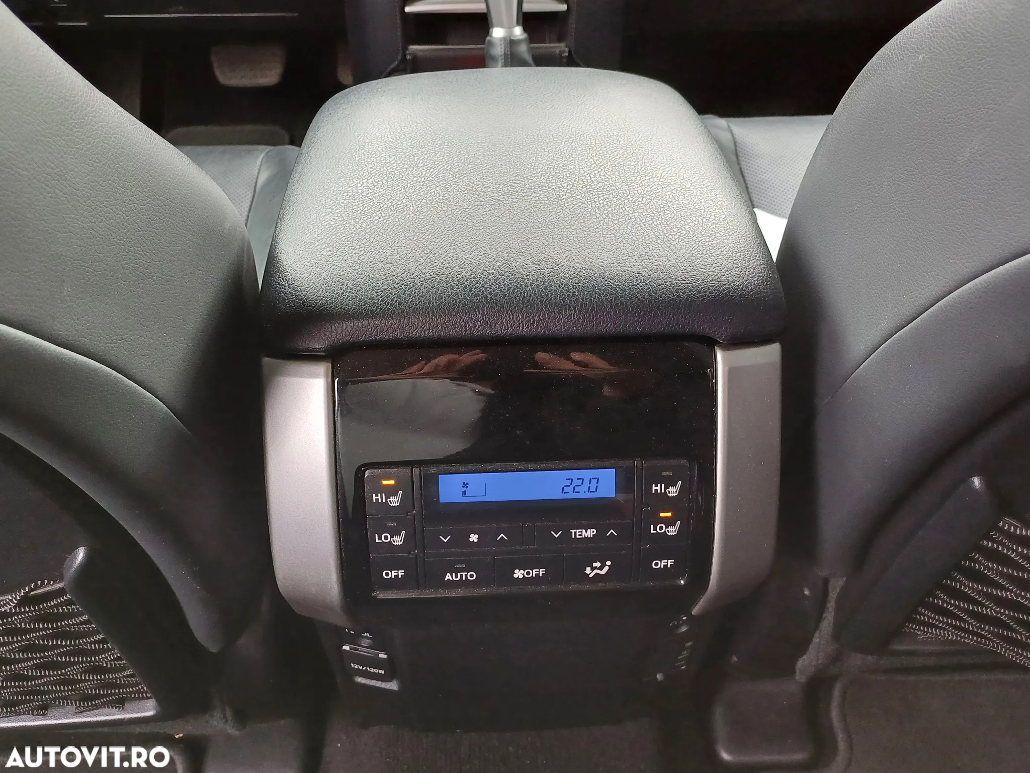 Toyota Land Cruiser 2.8l Turbo D-4D AVS Aut. Luxury - 14