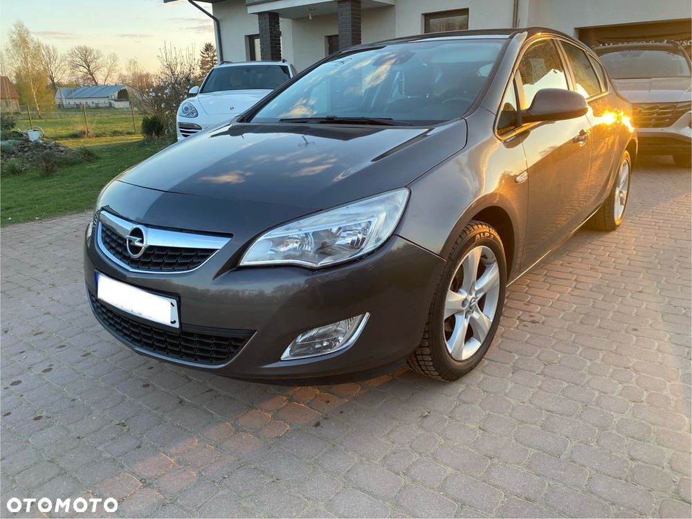 Opel Astra 1.4 - 9
