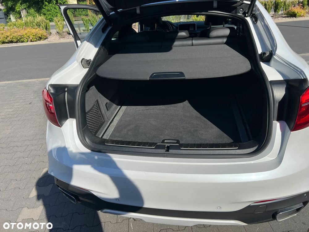 BMW X6 xDrive30d - 12
