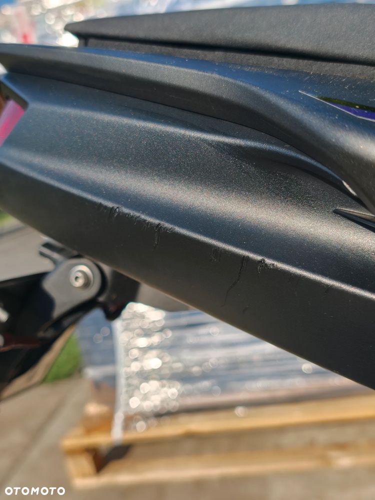 Yamaha FZ8 - 13