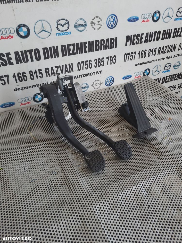 Pod Pedalier Pedala Frana Acceleratie Ambreiaj Bmw X1 E84 Manual An 2009-2010-2011-2012-2013-2014-2015 Volan Stanga Dezmembrez Bmw X1 E84 2.0 Diesel N47 Manual Start Stop - 2
