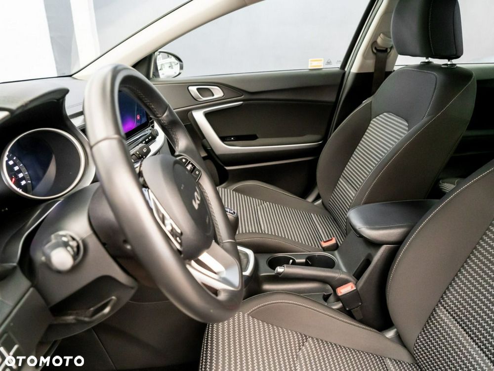Kia Ceed 1.5 T-GDI M - 21
