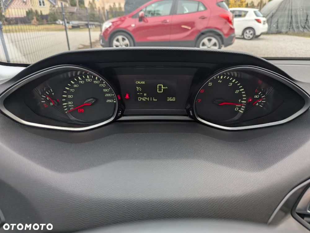 Peugeot 308 1.2 PureTech Access S&S - 16