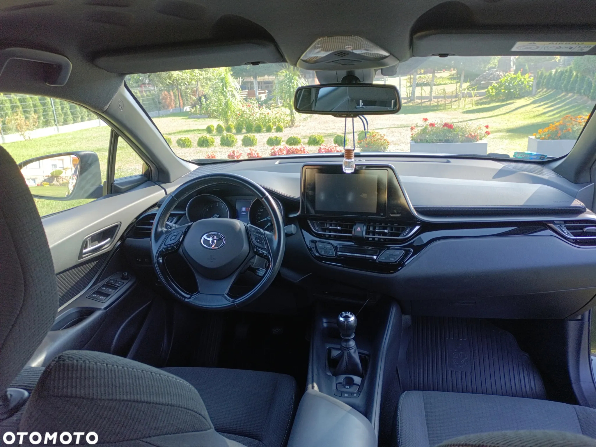 Toyota C-HR 1.2 T Dynamic - 8